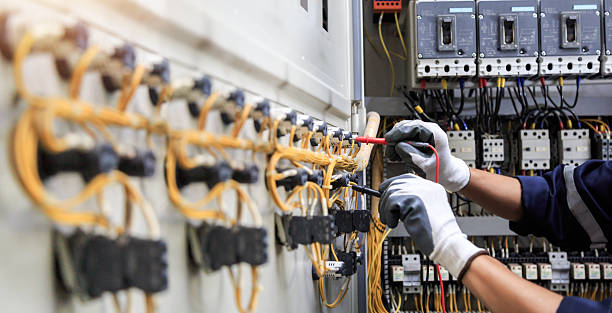 Professional Electrician technician working in Lewisville, WA